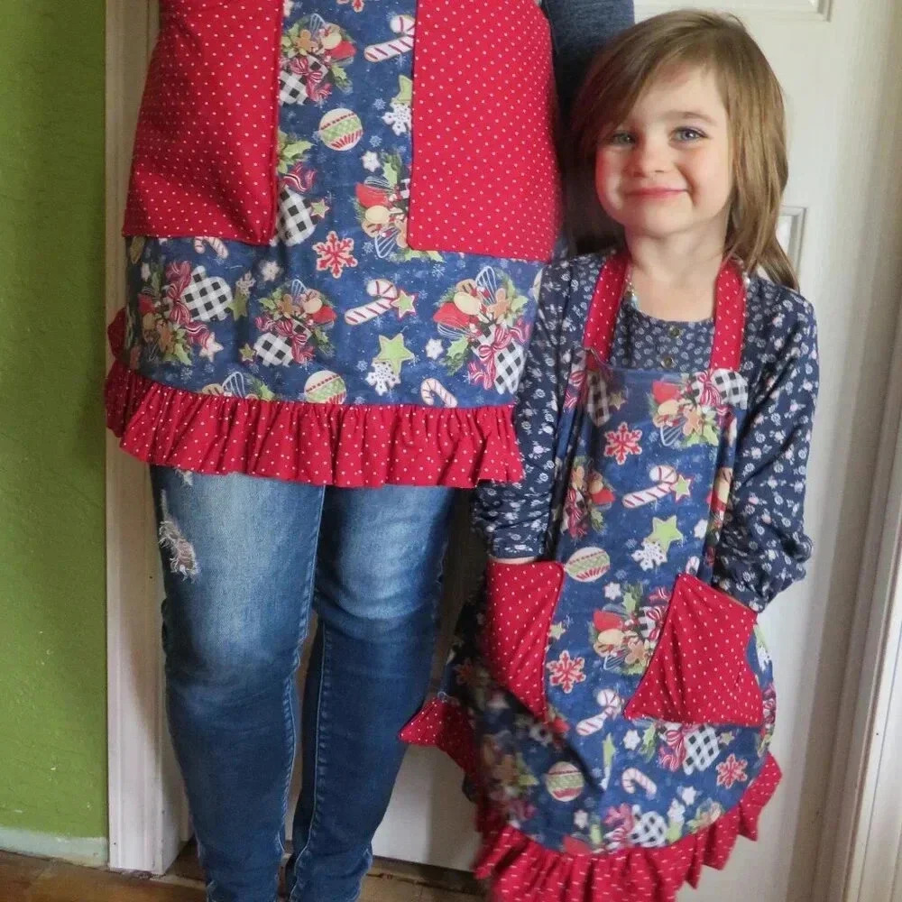 Christmas Apron For Kids, Pockets and a Ruffle